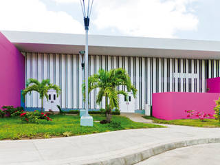 CELOSÍA R-400 PARA PROTEGER EDIFICIO DESTINADO A USO SANITARIO, GIMÉNEZ GANGA GIMÉNEZ GANGA Modern Houses