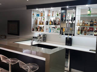 Bar & Wine Cellar , ilisi Interior Architectural Design ilisi Interior Architectural Design Bodegas de vino modernas: Ideas, imágenes y decoración Tablero DM