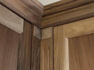 Armadi in legno su misura Milano, Falegnameria su misura Falegnameria su misura BedroomWardrobes & closets Wood
