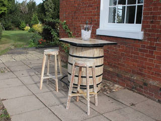 Up-cycled Barrel Bars, Garden Furniture Centre Garden Furniture Centre Jardins ecléticos