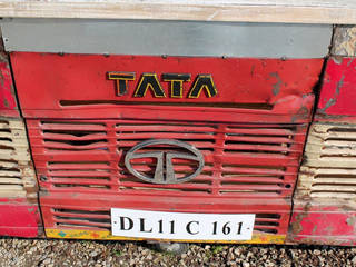 Up-cycled Indian Lorries, Garden Furniture Centre Garden Furniture Centre Jardines de estilo ecléctico