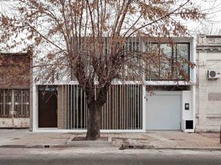 SMF Arquitectos / Juan Martín Flores, Enrique Speroni, Gabriel Martinez