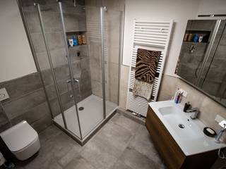 Kein Standard, sondern individuell, Bad Campioni Bad Campioni Modern style bathrooms