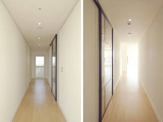 송도 웰카운티 , 디자인 아버 디자인 아버 Modern corridor, hallway & stairs