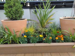 Rehabilitación de terraza en una casa de Madrid, La Patioteca La Patioteca Balcones y terrazas modernos Cerámico