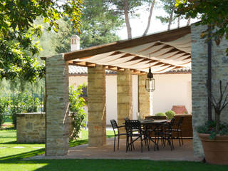 Casale T, GIAN MARCO CANNAVICCI ARCHITETTO GIAN MARCO CANNAVICCI ARCHITETTO Jardines de estilo rústico