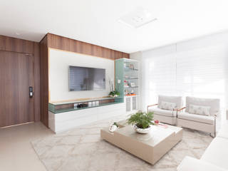 Apartamento Avenida Boa Viagem , Elisa Coelho Arquitetura Elisa Coelho Arquitetura Ruang Keluarga Klasik Kayu Wood effect