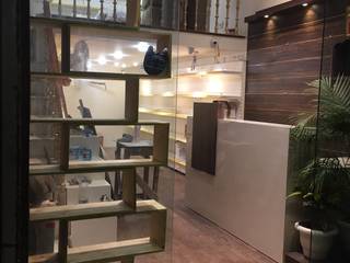 Triveni Store, SIUM DESIGN SIUM DESIGN Commercial spaces Engineered Wood Transparent