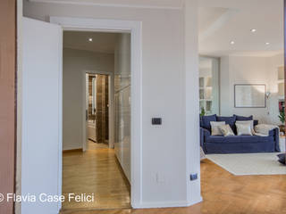 NEL CUORE DEI PARIOLI, Flavia Case Felici Flavia Case Felici Modern corridor, hallway & stairs