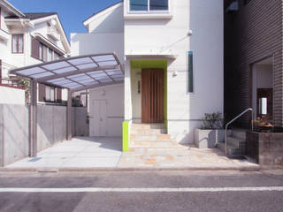 西荻の家（アーチ屋根と自然素材による木造住宅）, 中川龍吾建築設計事務所 中川龍吾建築設計事務所 Einfamilienhaus Weiß