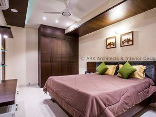 Flat at VIP Road, Visakhapatanam, ARK Architects & Interior Designers ARK Architects & Interior Designers غرف نوم صغيرة