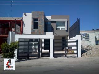 PROYECTO Y CONSTRUCCION DE CASA HABITACION, ARC ARQUITECTURA ARC ARQUITECTURA 一戸建て住宅