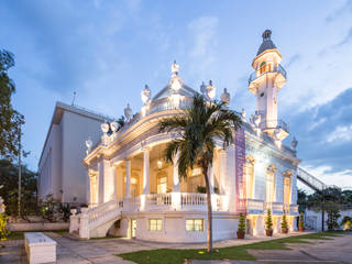 CASA MINARET, LT&I LT&I Colonial style houses