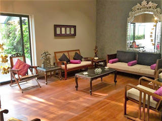 Kalakshetra Residence, Alcyone Interiors Alcyone Interiors Classic style living room