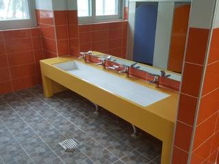 어린이집 유치원 학교 다인 세면대 시공 사진 , SURFACED 창조 SURFACED 창조 Modern bathroom