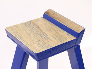 Tabourets Omâle, Atelier Concret Atelier Concret Modern Living Room Solid Wood Blue