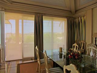 Estores y cortinas en ático en Santa Ponsa, Área Deluxe Área Deluxe Comedores de estilo clásico Textil Ámbar/Dorado