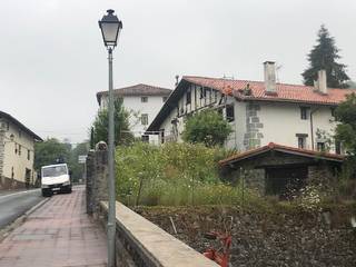 RETEJADO EN GOIAZ/BIDANIA, Obras Amber Obras Amber Gable roof