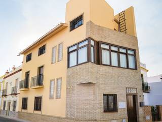 Vivienda bioclimática en Gines, Slowhaus Slowhaus 現代房屋設計點子、靈感 & 圖片