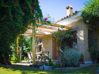 Pérgola minimal, Slowhaus Slowhaus Casas de estilo moderno