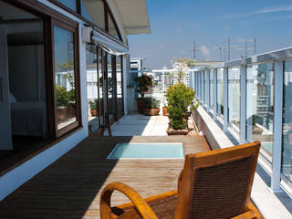 Apartamento Itaguaí, Atelier C2H.a Atelier C2H.a Balcone, Veranda & Terrazza in stile eclettico