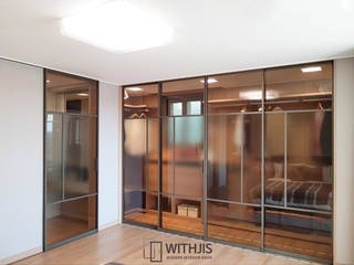 현대건설 이천역세권 모델하우스 시공사례, WITHJIS(위드지스) WITHJIS(위드지스) Modern dressing room Aluminium/Zinc Amber/Gold