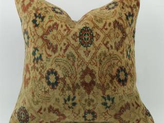 Kilim Pillows, Heritage Nomadic Art Gallery Heritage Nomadic Art Gallery สวนภายใน