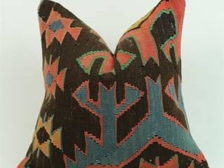 Kilim Pillows, Heritage Nomadic Art Gallery Heritage Nomadic Art Gallery บ้านและที่อยู่อาศัย