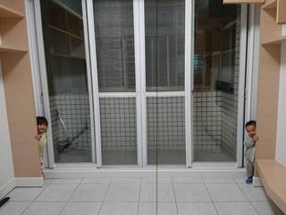 陽台塑木施工, 新綠境實業有限公司 新綠境實業有限公司 Balkon Tegels Grijs