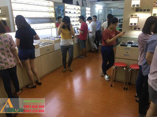 Thiet Ke Thi Cong Shop Mat Kinh Tam Duc Tai Quan Tan Binh, xuongmocso1 xuongmocso1 Commercial spaces