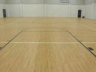 SCHOOL GYM AND HALL WOOD FLOORS SANDING, POLISHING AND RESTORATION, Floor Sanding & Polishing London Ltd Floor Sanding & Polishing London Ltd Espaces commerciaux