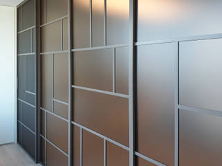 특별한 분할의 슬라이딩도어, 주문사양, 주문도어, WITHJIS(위드지스) WITHJIS(위드지스) Moderne Wohnzimmer Aluminium/Zink Braun