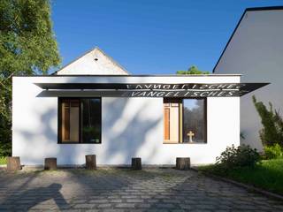 Ev. Pfarramt Pöcking, WSM ARCHITEKTEN WSM ARCHITEKTEN Casas modernas: Ideas, imágenes y decoración