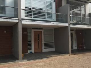 Renovasi Rumah - fasad homify Rumah Modern