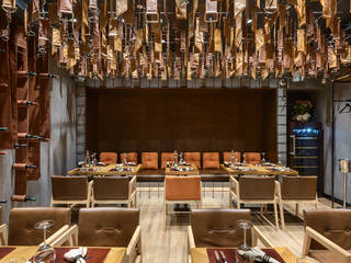 BULL Butcher and Wine. Steakhouse interior, YUDIN Design YUDIN Design Modern bars & clubs