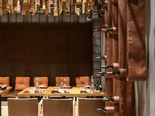 BULL Butcher and Wine. Steakhouse interior, YUDIN Design YUDIN Design Moderne gastronomie