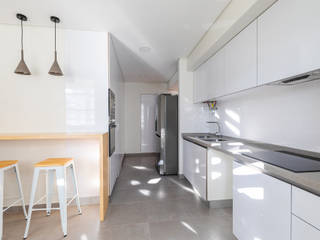 Remodelação de apartamento na Portela, Sizz Design Sizz Design Modern Mutfak