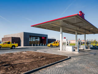 Benzinestation & restaurant OK in Emmen, Bureau Ha Architecten Bureau Ha Architecten Flat roof