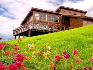 Casas y cabañas de Madera -GRUPO CONSTRUCTOR RIO DORADO (MRD-TADPYC) Classic style houses