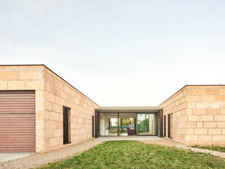 CASA ES CARNATGE, Miel Arquitectos Miel Arquitectos Modern Houses