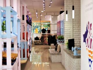 Brand Store, Plumage, Koregaon park, Design Evolution Lab Design Evolution Lab Rustic style study/office Bricks