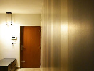 Apartment @ Perungudi, Chennai, Uncut Design Lab Uncut Design Lab Modern Corridor, Hallway and Staircase