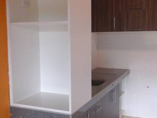 estante para microondas y dispensador de agua ARDI Arquitectura y servicios Armarios de cocinas Aglomerado Blanco