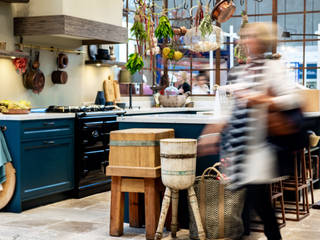 Landelijk interieur met blauw en groen tinten, Pure & Original Pure & Original Cocinas rurales