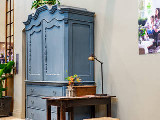 Landelijk interieur met blauw en groen tinten, Pure & Original Pure & Original غرفة المعيشة