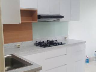 Kitchen Set - White (Apartment), Tatami design Tatami design Cozinhas embutidas Branco