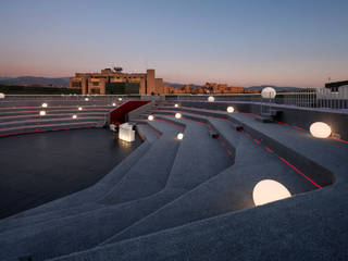 La Nube del Palacio., Waterscales Waterscales Modern terrace