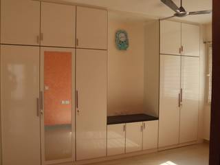 Interior in Chennai - Kitchen, 72° N Design Studio Private Limited 72° N Design Studio Private Limited Klasik Yatak Odası