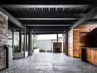 Casa Mineral, ATELIER ARS ATELIER ARS Detached home لکڑی Wood effect