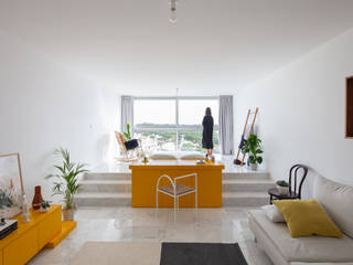 Apartamento 903, Corpo Atelier Corpo Atelier Salas de estar minimalistas MDF Amarelo